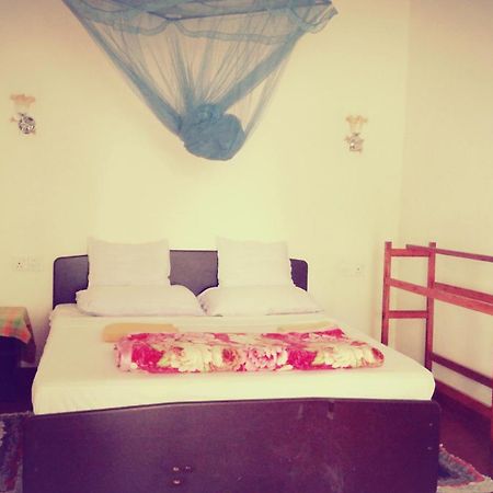 אלה Deneth Homestay מראה חיצוני תמונה