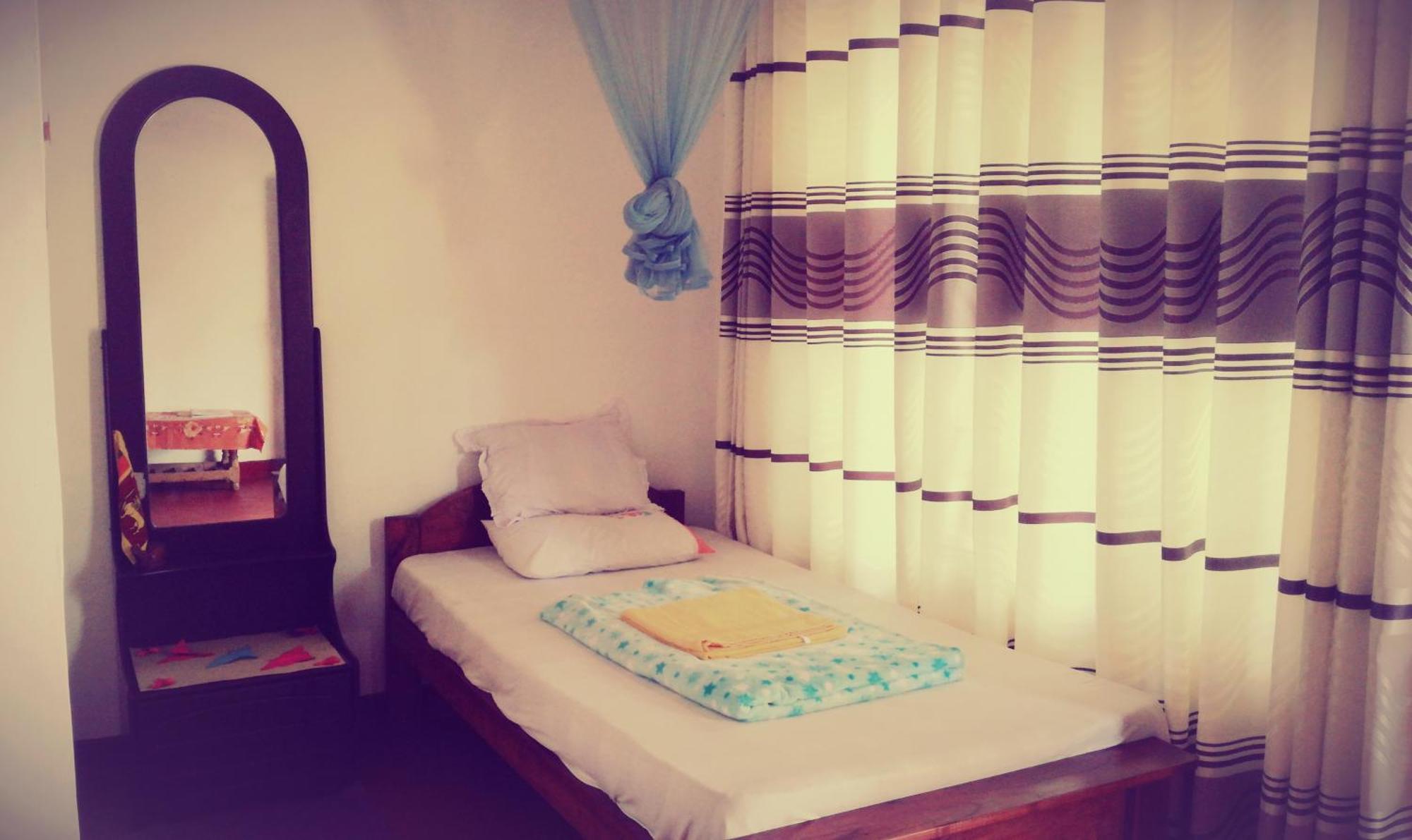 אלה Deneth Homestay מראה חיצוני תמונה
